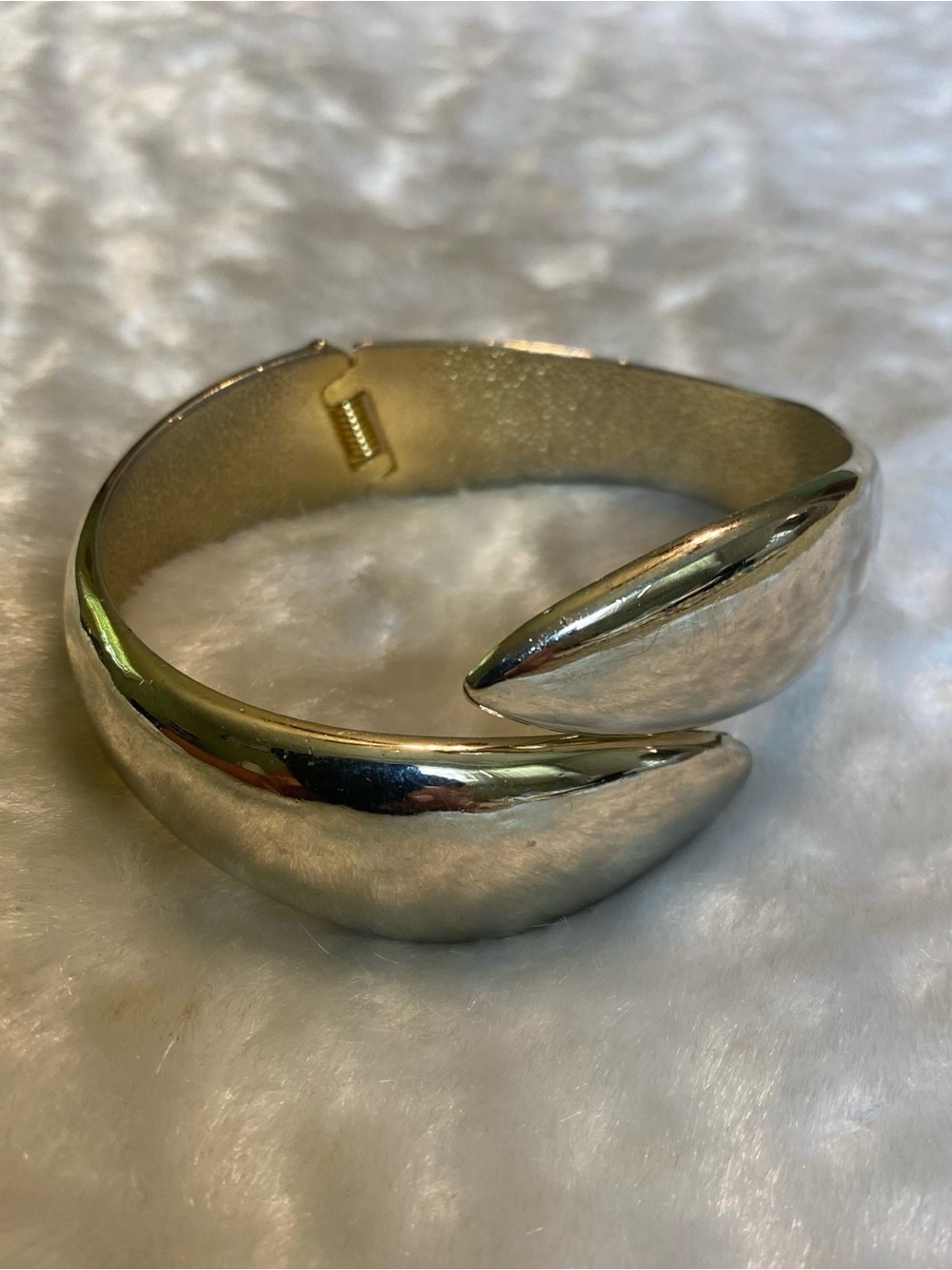 🍀VTG Silver Sculptural Hinged Cuff Bracelet